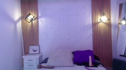 Snapshot of giselslut chatting on June 14, 3:08 am giselslut online show from June 14, 3:08 am