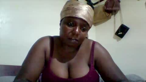 gitaumonicah55 online show from April 8, 7:03 pm