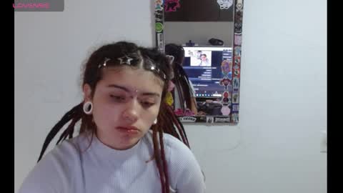 Snapshot of giulietta_mon chatting on May 4, 2:13 pm Giulietta online show from May 4, 2:13 pm