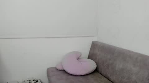 Snapshot of giulietta_mon chatting on May 23, 5:45 am Giulietta online show from May 23, 5:45 am