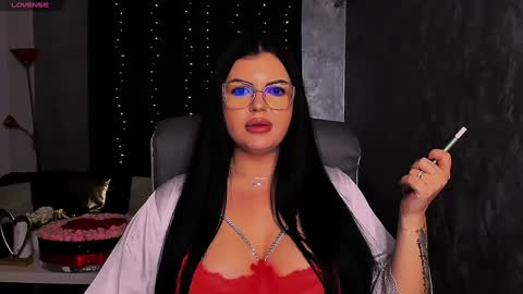 Giulia online show from December 2, 3:15 am