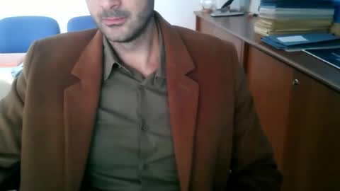 Snapshot of giuseppevai1 chatting on October 22, 8:36 am giuseppevai1 online show from October 22, 8:36 am