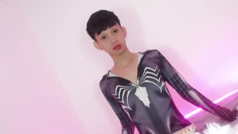 givemethrillx online show from May 28, 12:35 pm