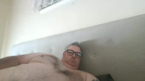 Snapshot of gixxer06 chatting on April 28, 9:42 pm bi Gixxer online show from April 28, 9:42 pm
