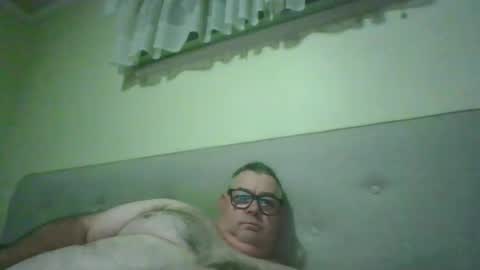 Snapshot of gixxer06 chatting on June 3, 7:00 am bi Gixxer online show from June 3, 7:00 am