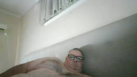 Snapshot of gixxer06 chatting on June 12, 11:25 pm bi Gixxer online show from June 12, 11:25 pm