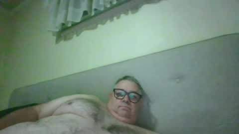 Snapshot of gixxer06 chatting on July 3, 7:04 am bi Gixxer online show from July 3, 7:04 am