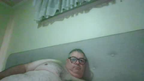 Snapshot of gixxer06 chatting on July 28, 3:02 am bi Gixxer online show from July 28, 3:02 am