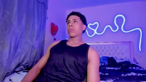 Snapshot of glader_guy chatting on November 16, 8:47 pm only for you bby online show from November 16, 8:47 pm