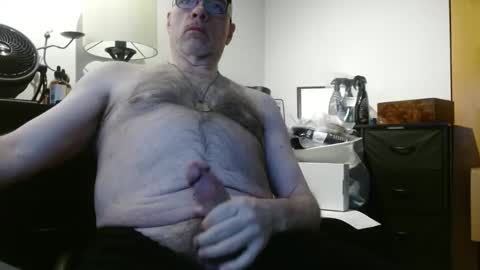 Snapshot of glaikind925958 chatting on May 10, 3:12 am glaikind925958 online show from May 10, 3:12 am