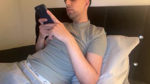 Glamour online show from November 18, 12:49 am