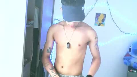 glen_connor_11 online show from January 10, 3:36 pm