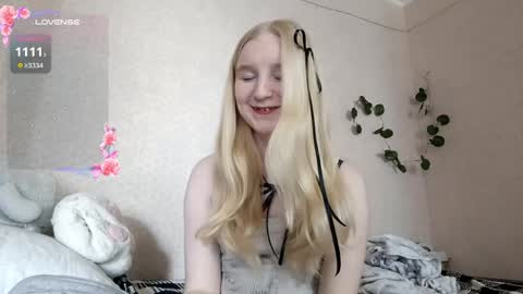 Snapshot of glennabeem chatting on April 24, 7:00 am Laura online show from April 24, 7:00 am