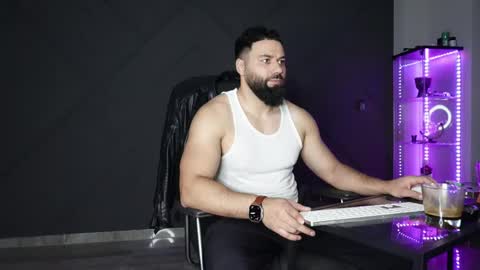 Matthew .. for short call me Matt online show from April 14, 6:47 pm