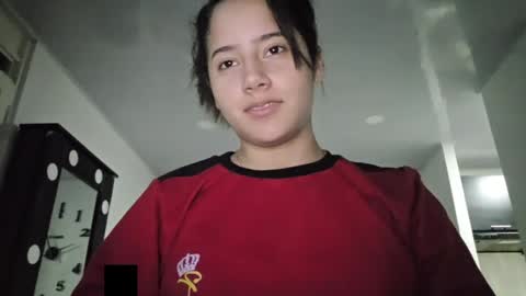 Snapshot of gley_ chatting on April 14, 7:36 am Gley online show from April 14, 7:36 am
