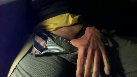 Snapshot of glimmertwins11 chatting on October 21, 8:53 pm glimmertwins11 online show from October 21, 8:53 pm