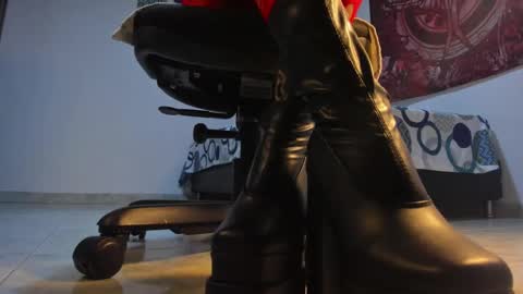 NYX online show from November 8, 8:18 pm