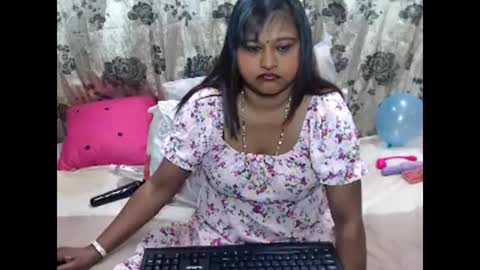 glitter candy online show from October 15, 9:09 am