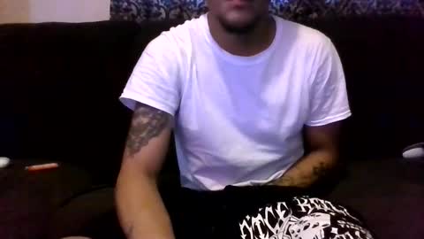 Snapshot of glly444 chatting on March 2, 4:58 pm glly444 online show from March 2, 4:58 pm