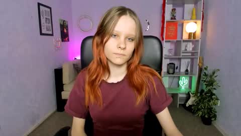 Snapshot of gloria_flower_ chatting on March 5, 6:53 am gloria_flower_ online show from March 5, 6:53 am