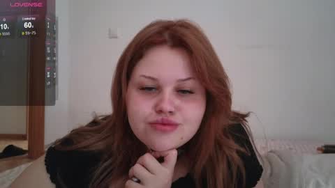 Snapshot of gloria_thomas chatting on June 7, 2:05 am gloria_thomas online show from June 7, 2:05 am