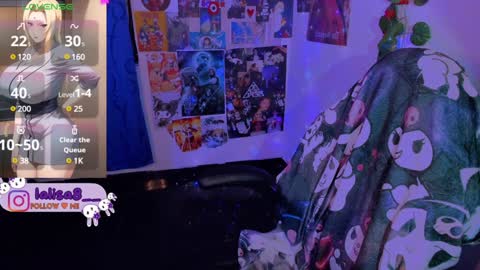 Snapshot of gloriette__ chatting on December 7, 12:52 am LALISA online show from December 7, 12:52 am