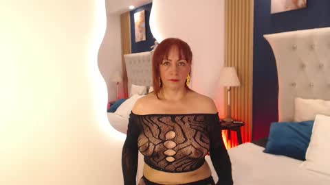 Snapshot of glory_shine chatting on February 28, 1:01 pm Glory online show from February 28, 1:01 pm