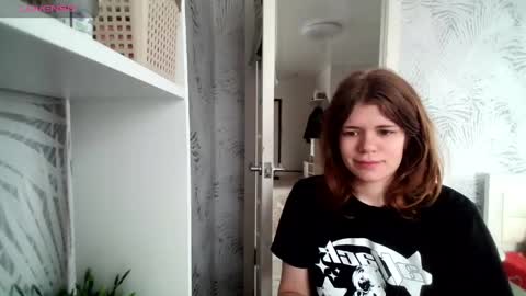  Roxy  online show from April 17, 10:18 am