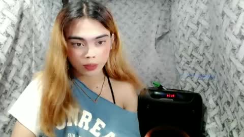 Snapshot of glossyrina chatting on July 1, 1:51 am Rina3 online show from July 1, 1:51 am