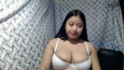 Snapshot of glossyrina chatting on July 15, 7:13 am Rina3 online show from July 15, 7:13 am