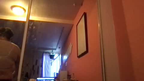 Glow Goddess online show from September 23, 7:39 pm