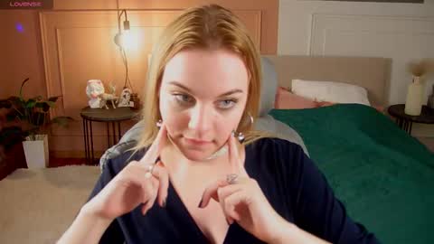 Margo online show from March 27, 2:06 am