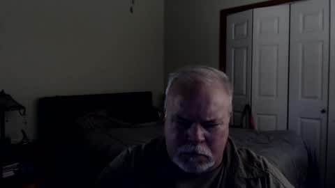 gmctruckguy online show from October 22, 7:35 pm