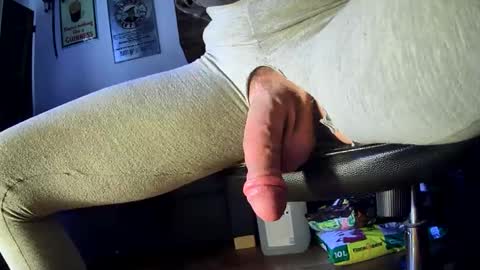 Snapshot of gnaatsch12 chatting on March 1, 3:49 pm gnaatsch online show from March 1, 3:49 pm