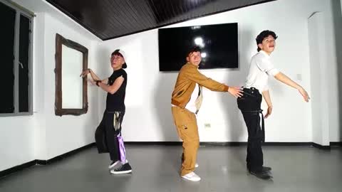 THOMAS AND DAMIAND online show from September 17, 6:09 pm