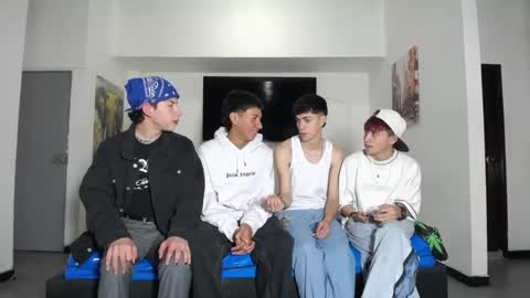 THOMAS AND DAMIAND online show from October 10, 6:07 pm