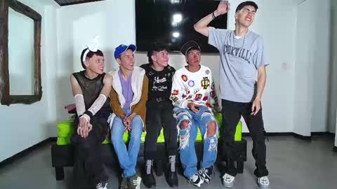 THOMAS AND DAMIAND online show from October 31, 6:42 pm