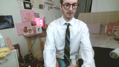 gnickname online show from June 25, 5:12 am