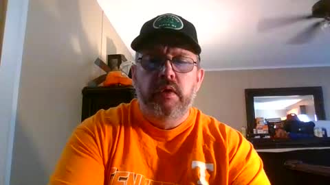 Snapshot of gobey33 chatting on September 29, 4:34 pm IDKIDCIDGAF online show from September 29, 4:34 pm