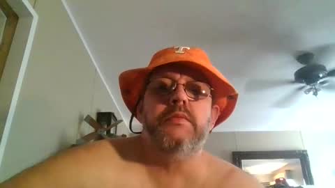 IDKIDCIDGAF online show from November 19, 7:58 pm