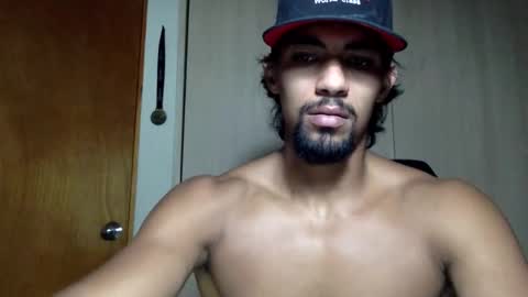 Snapshot of god_of_olumpus chatting on June 9, 12:22 am god_of_olumpus online show from June 9, 12:22 am