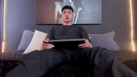 Snapshot of god_of_olympus1 chatting on December 28, 6:18 pm steven online show from December 28, 6:18 pm