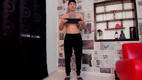 Snapshot of god_of_olympus1 chatting on February 26, 5:28 pm steven online show from February 26, 5:28 pm