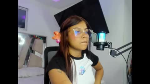 Snapshot of goddes_any chatting on November 2, 1:52 am goddes_any online show from November 2, 1:52 am