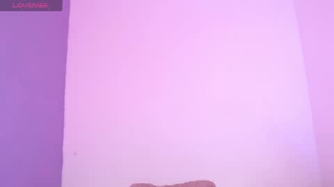 Snapshot of goddess_allison chatting on December 18, 8:36 pm goddess_allison online show from December 18, 8:36 pm