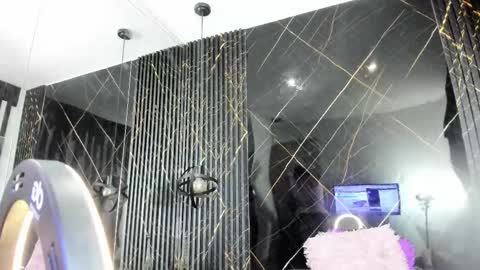 Aretha online show from March 27, 8:26 am