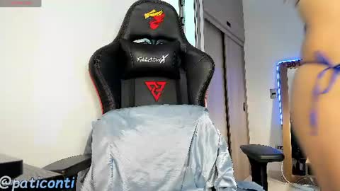 Snapshot of goddess_khaleesi chatting on July 5, 8:32 am Khaleesi online show from July 5, 8:32 am