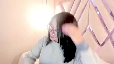 Snapshot of goddess_martina chatting on June 2, 12:40 pm M A R T I N A online show from June 2, 12:40 pm