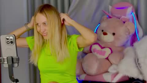 Katarina online show from November 5, 11:21 am