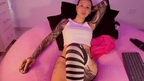 vee online show from March 6, 8:38 pm